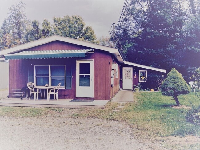 Primary Photo - 8068 Albany Post Rd