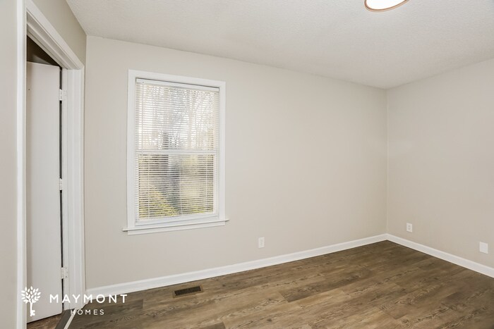 Building Photo - 2092 Sanders Rd