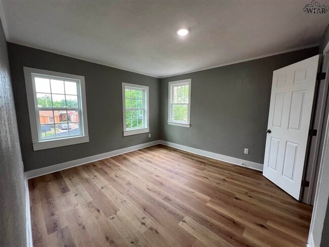 Building Photo - 2304 Talunar Ln