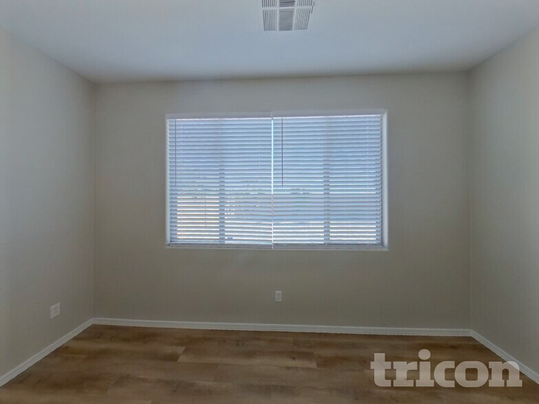 Building Photo - 19431 N San Pablo St