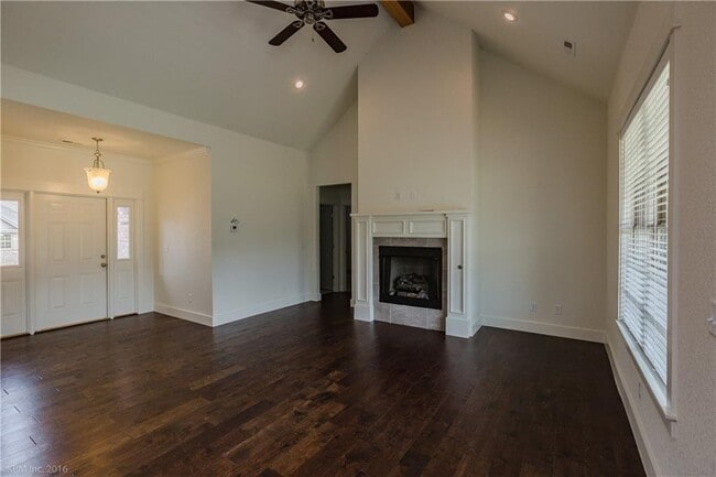 Building Photo - 1531 Abbey Ln