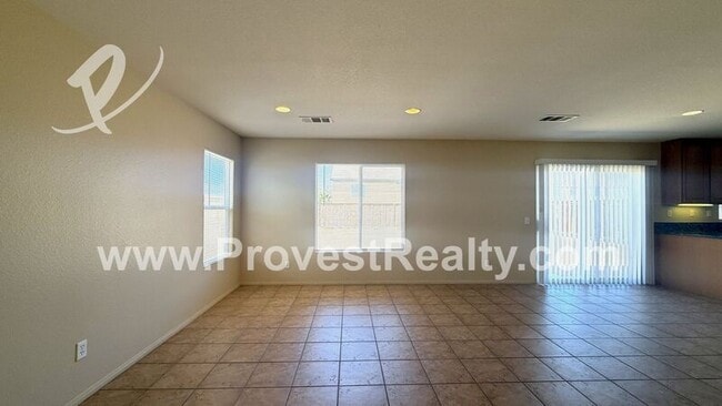 Building Photo - 9495 Apricot Ct