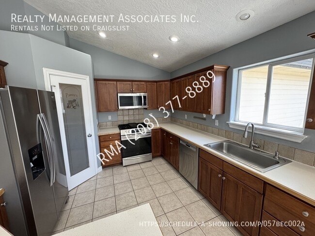 Building Photo - 17614 Silk Ave
