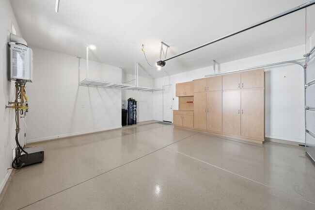 Building Photo - 4897 N 207th Ln