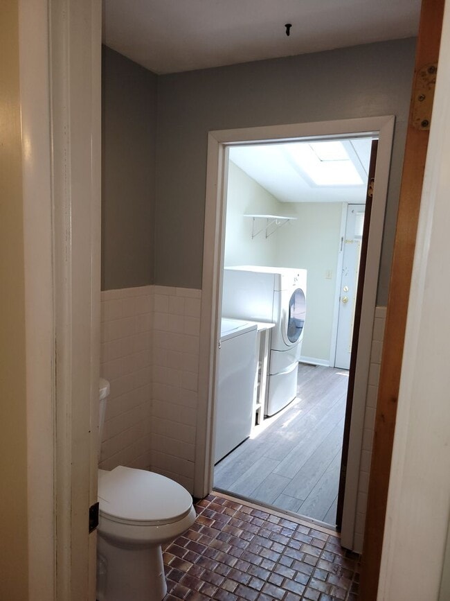 Building Photo - 3915 S Orchard Ct