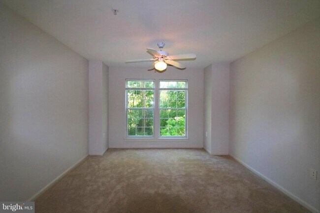 Building Photo - 12000 Amber Ridge Cir