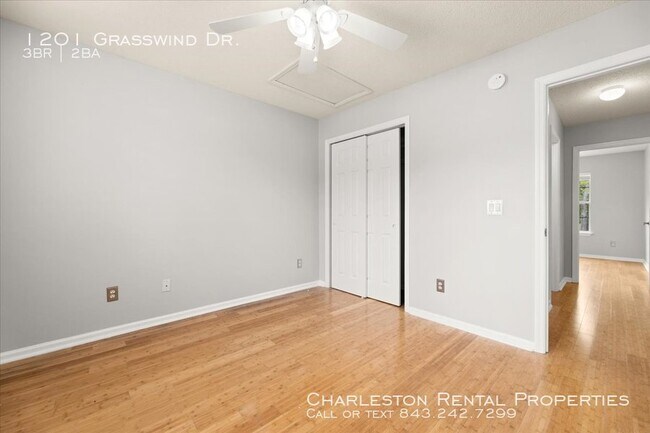 Building Photo - 1201 Grasswind Dr