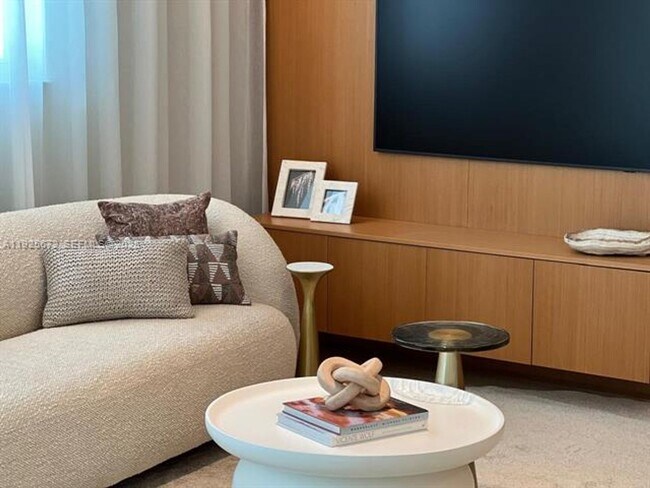 Building Photo - 31 SE 5th St