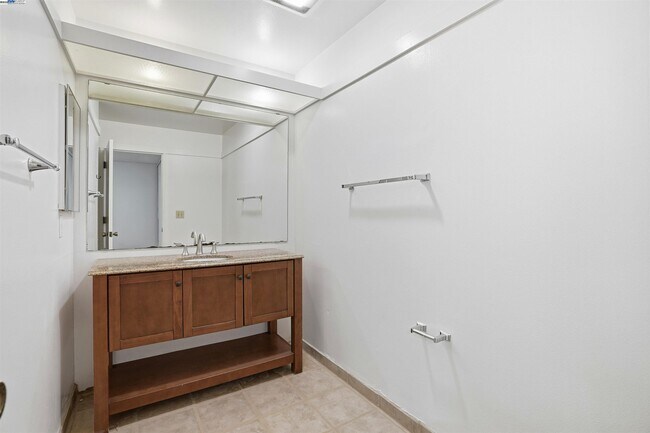 Building Photo - 1930 Camino Verde