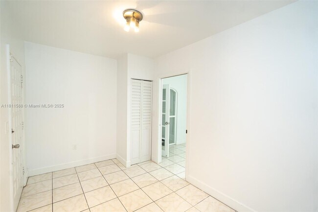 Building Photo - 8200 Harding Ave