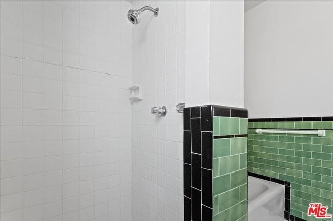 Building Photo - 6217 Orange St