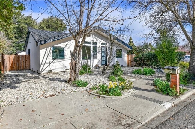 Building Photo - 2470 W Pueblo Ave