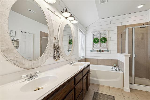 Building Photo - 525 Braewick Dr