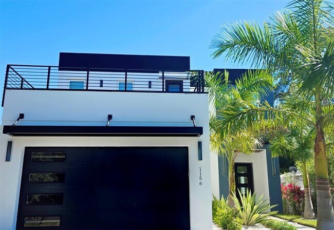 Building Photo - 1156 Cocoanut Ave