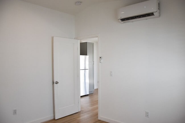 Building Photo - New ADU unit with all the amenities.