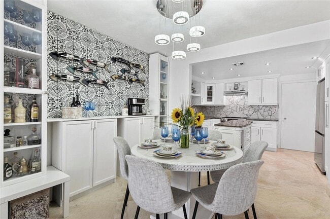 Building Photo - 3850 Galt Ocean Dr