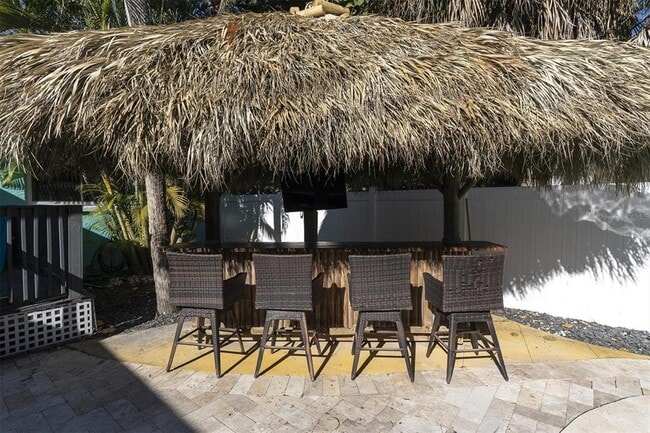 Building Photo - 518 77th Ave