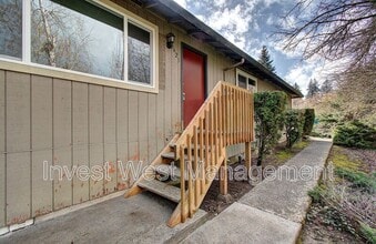 Building Photo - 1623 Ash St