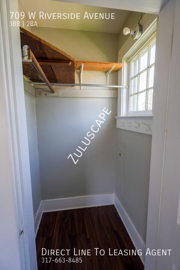 Building Photo - 709 W Riverside Ave