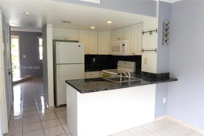 Building Photo - 1911 SW 107th Ave