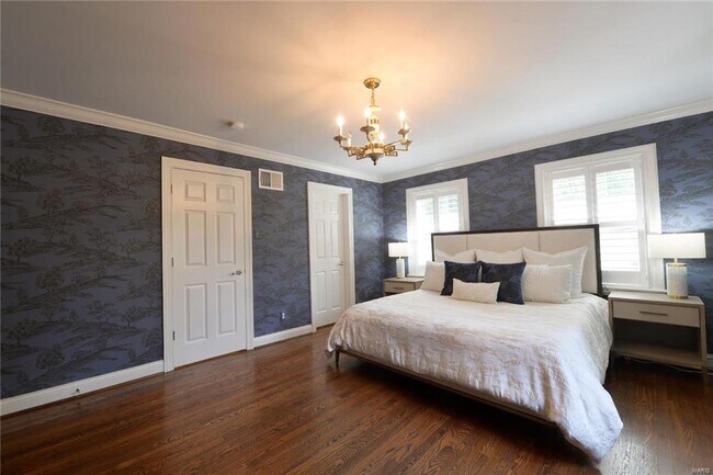 Building Photo - 937 S Bemiston Ave