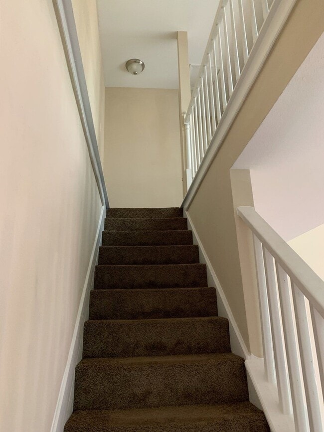 Building Photo - 5922 Cinnamon Creek Cir