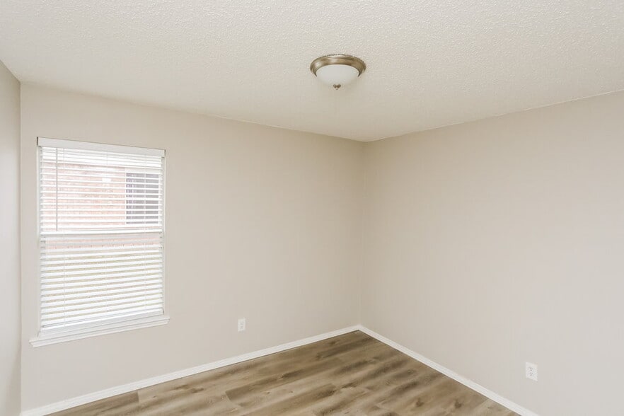 Building Photo - 2020 Aster Trail