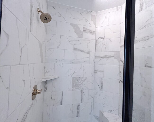 Building Photo - 29847 Longleaf Grv Ln