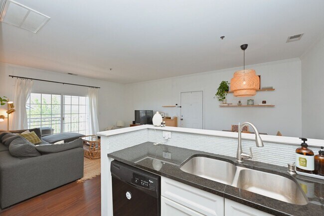 Building Photo - **SOPHISTICATED URBAN RETREAT IN THE HEART OF LENOX VILLAGE**