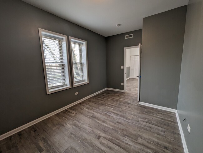 Building Photo - 4213 W 13th St