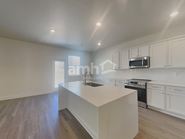 Building Photo - 3524 Shane Hill Rd SW