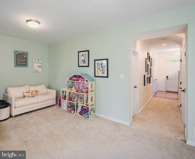 Building Photo - 43625 Marguerite Street