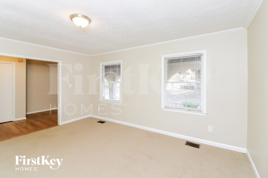 Building Photo - 3862 Herren Dr SW