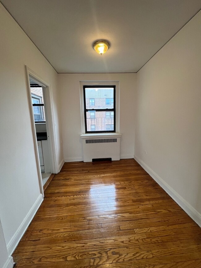 Building Photo - 625 Gramatan Ave