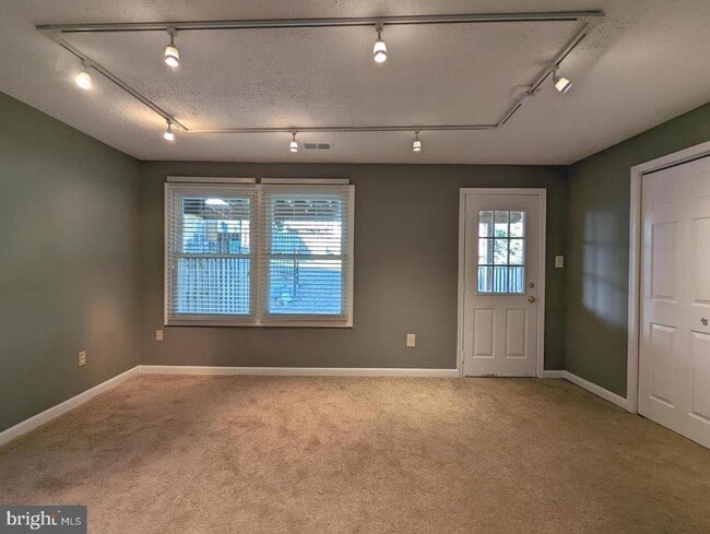 Building Photo - 306 Fleece Flower Dr