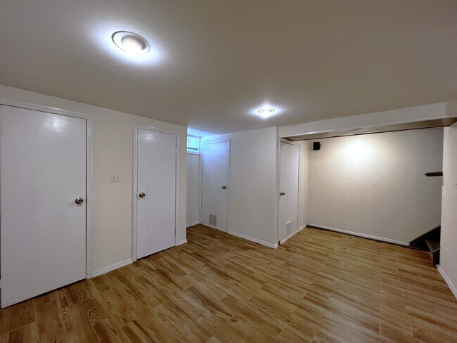 Building Photo - 67-135-135 Dartmouth St