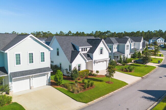 Building Photo - 84 Roundwood Dr