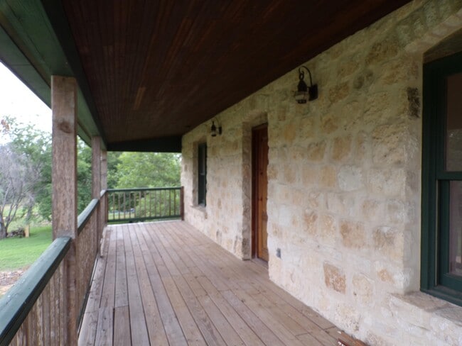 Building Photo - 1301 Pecan Valley Dr