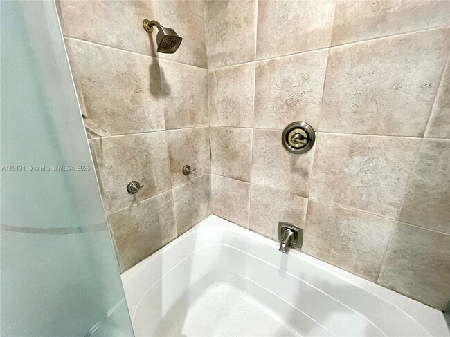 Building Photo - 10001 NW 11th Manor