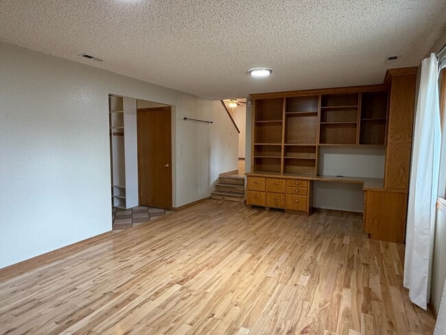 Building Photo - 1005 Princewood Pl