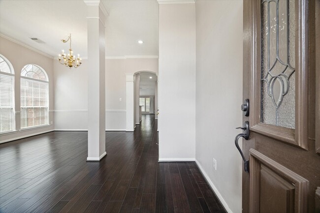 Building Photo - 8830 Fairbloom Ln