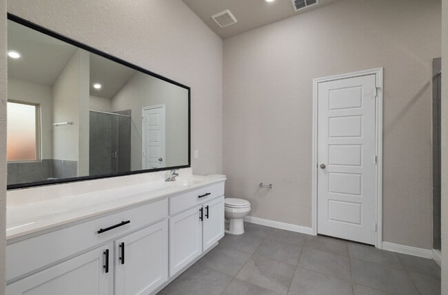 Building Photo - "Spacious 4-Bedroom Home in Converse with ...