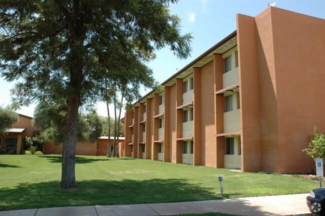 Building Photo - Paradise Valley Baptist Retirement Center