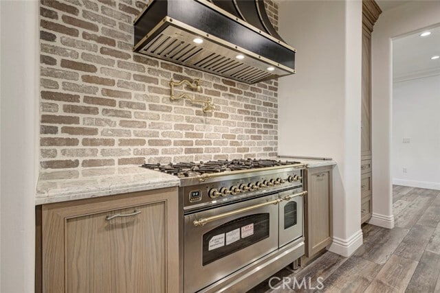 Building Photo - 954 Rosemount Rd