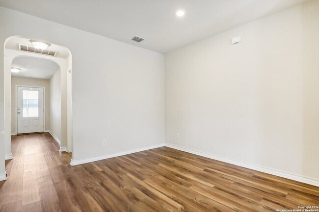 Building Photo - 6906 Quantum Lp