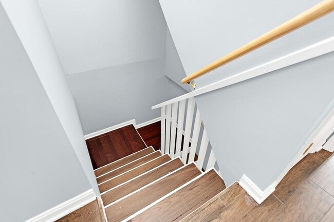 Building Photo - 110A Melanie Ln