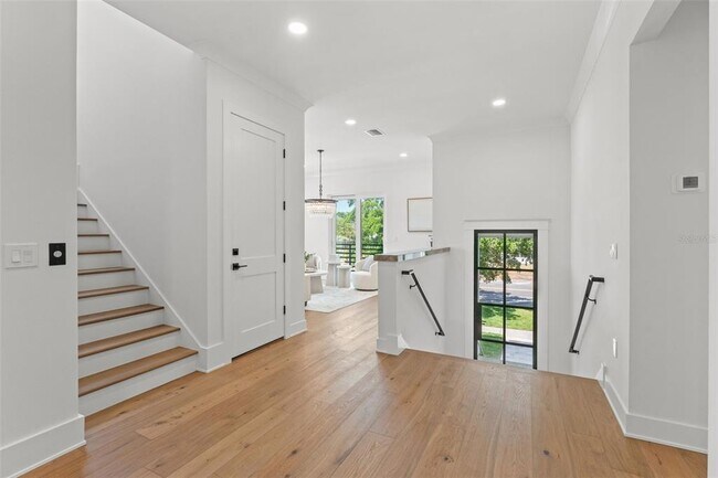 Building Photo - 500 E Davis Blvd