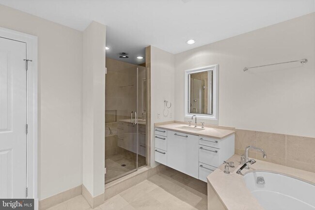 Building Photo - 801 Key Hwy