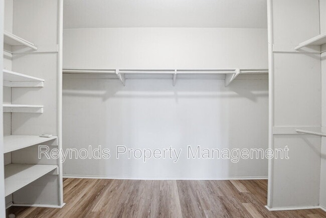 Building Photo - 2279 Caminito Cabala