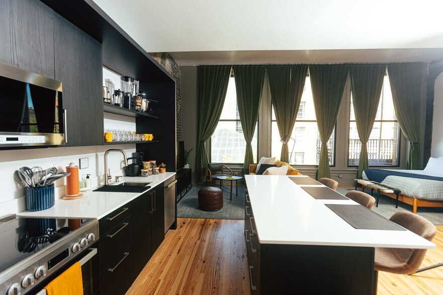 Building Photo - 1911 3rd Ave N